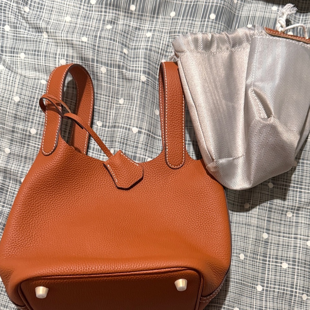 Classic Pebbled Leather Tote Bag in Cognac